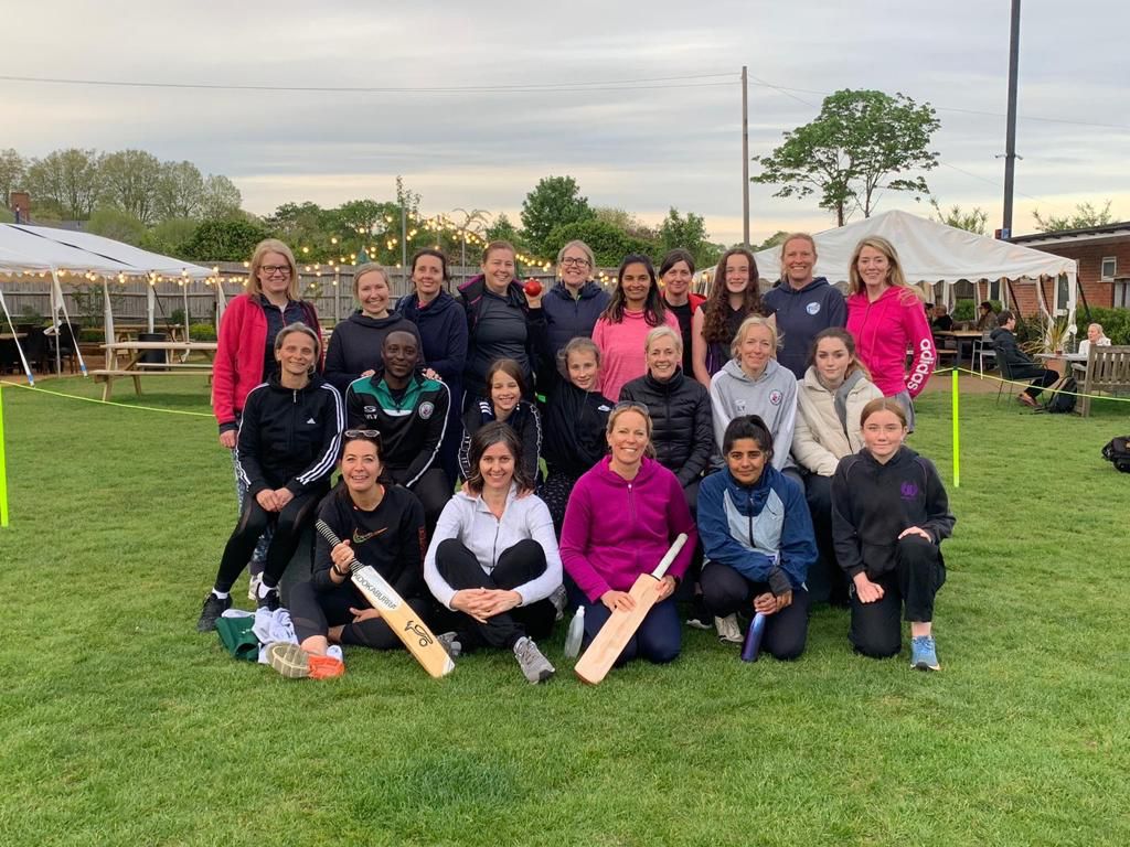 Chiswick Women's Cricket Team_web