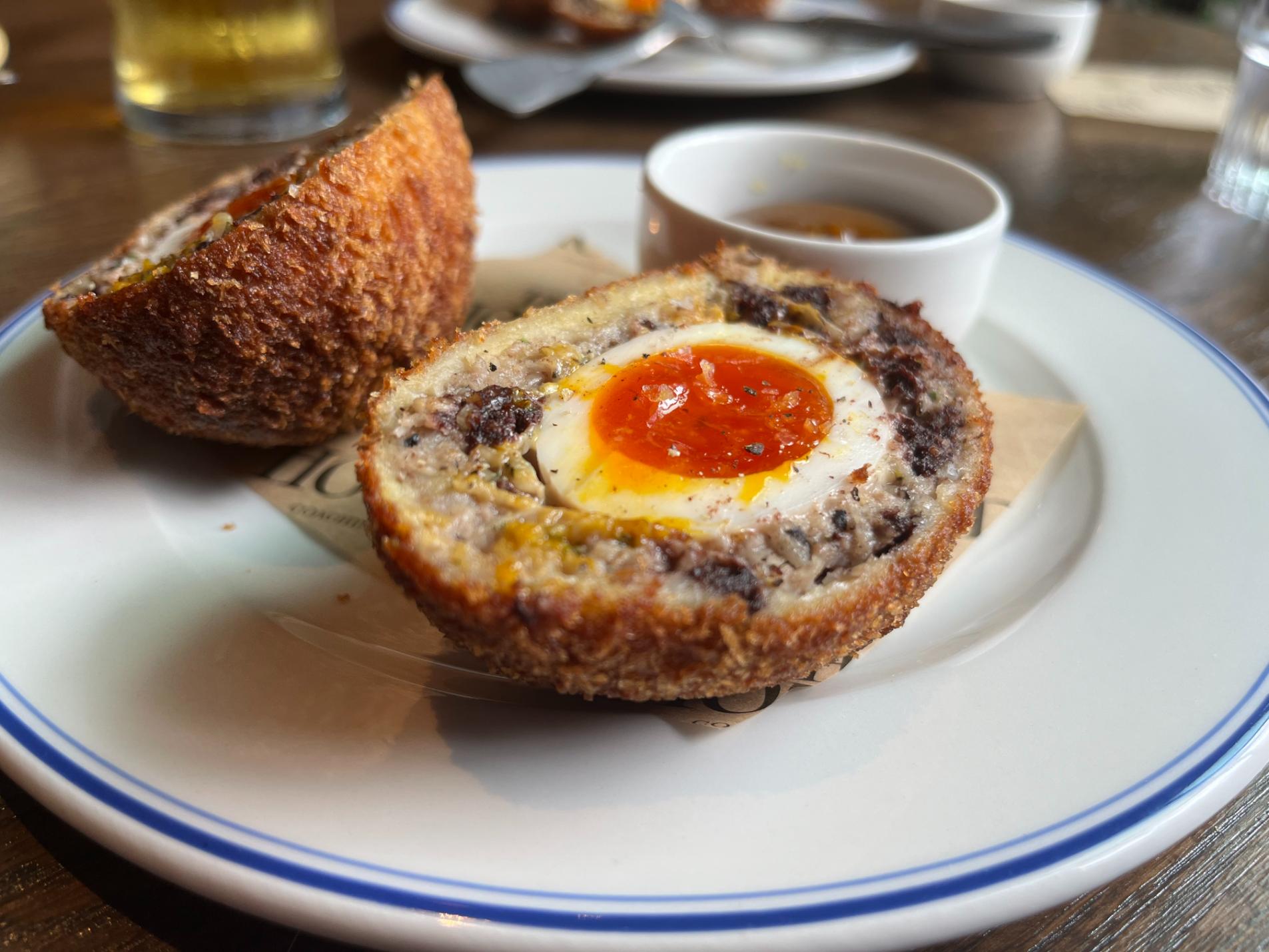 The Hound Scotch eggs 2_web