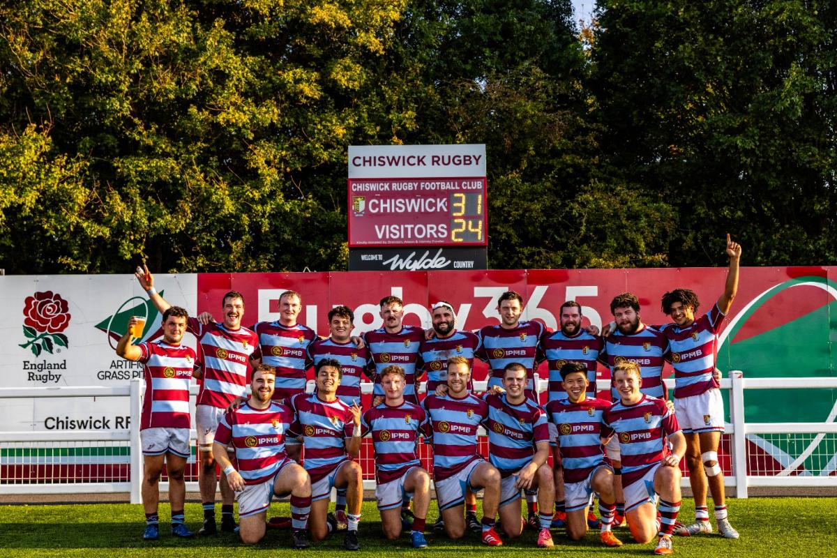 CRFC XV celebrating win against Finchley (1)_web