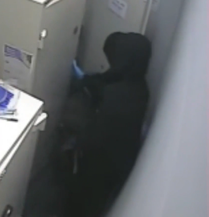 mET POLICE VIDEO SILL 2