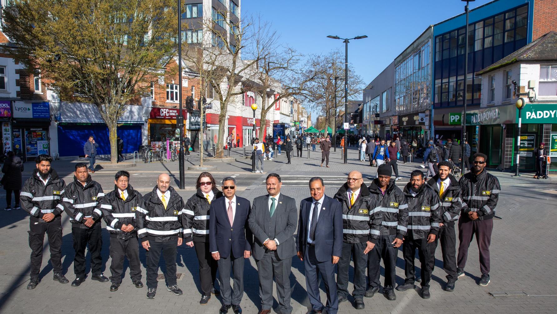 The Leader of Hounslow Council with the Enforcement Officers_cropped (1)_web