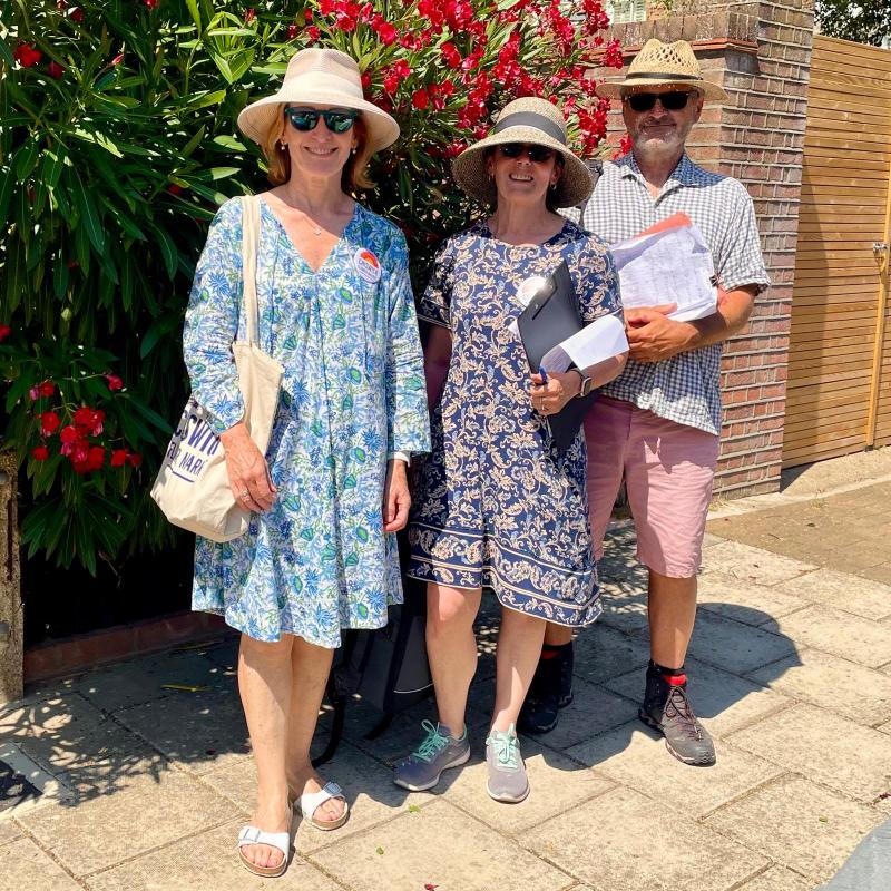 Grove Park garden competition judges_web