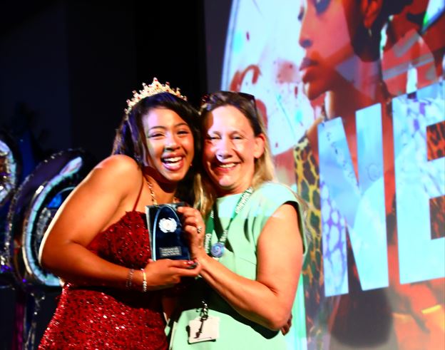 Nevaeh - Principals Award_crop