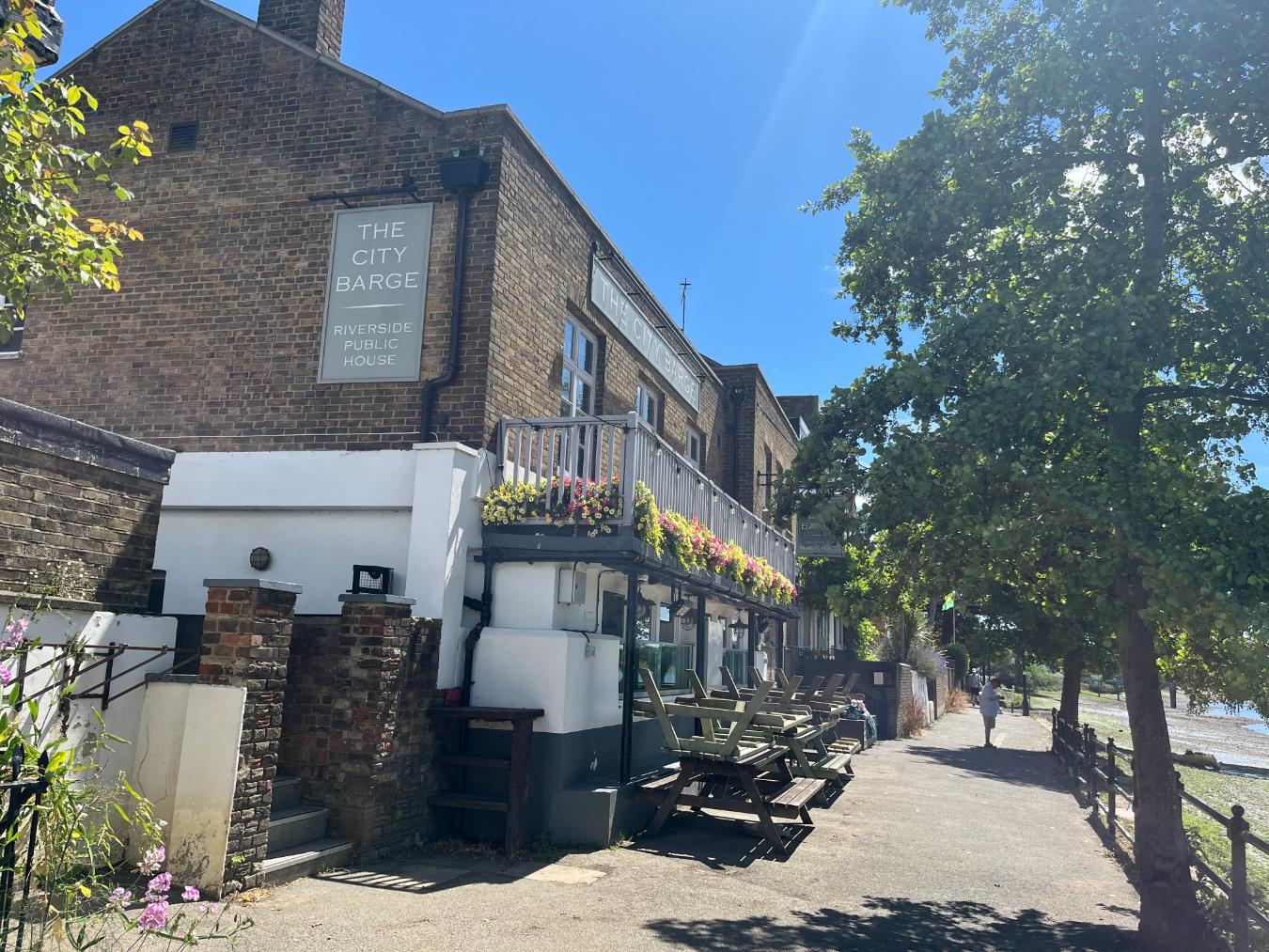 Riverside pubs - The City Barge Tuesday 30 June 1_web