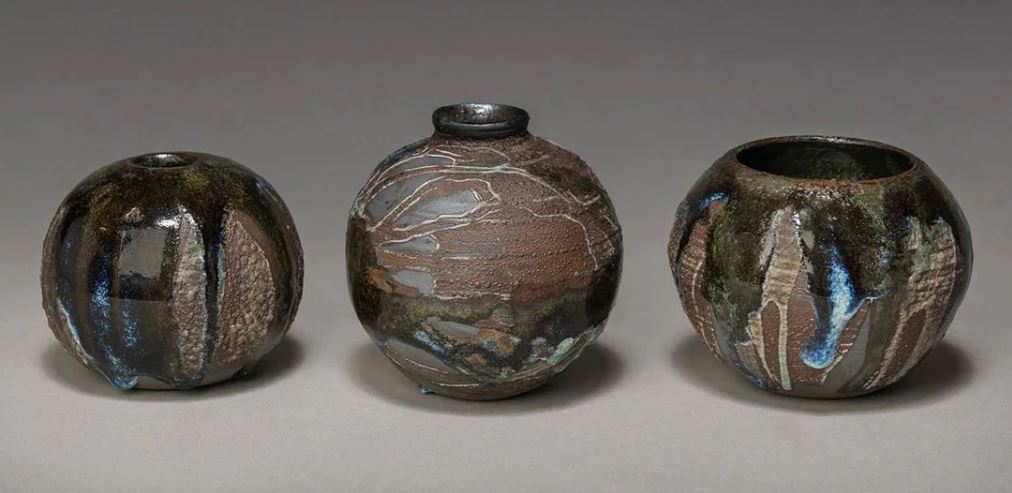 Roz Wallis pots 2