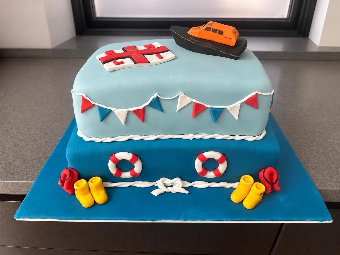 CPR RNLI cake (1)