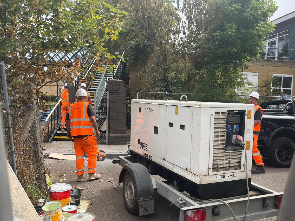 Footbridge - Network Rail team_web