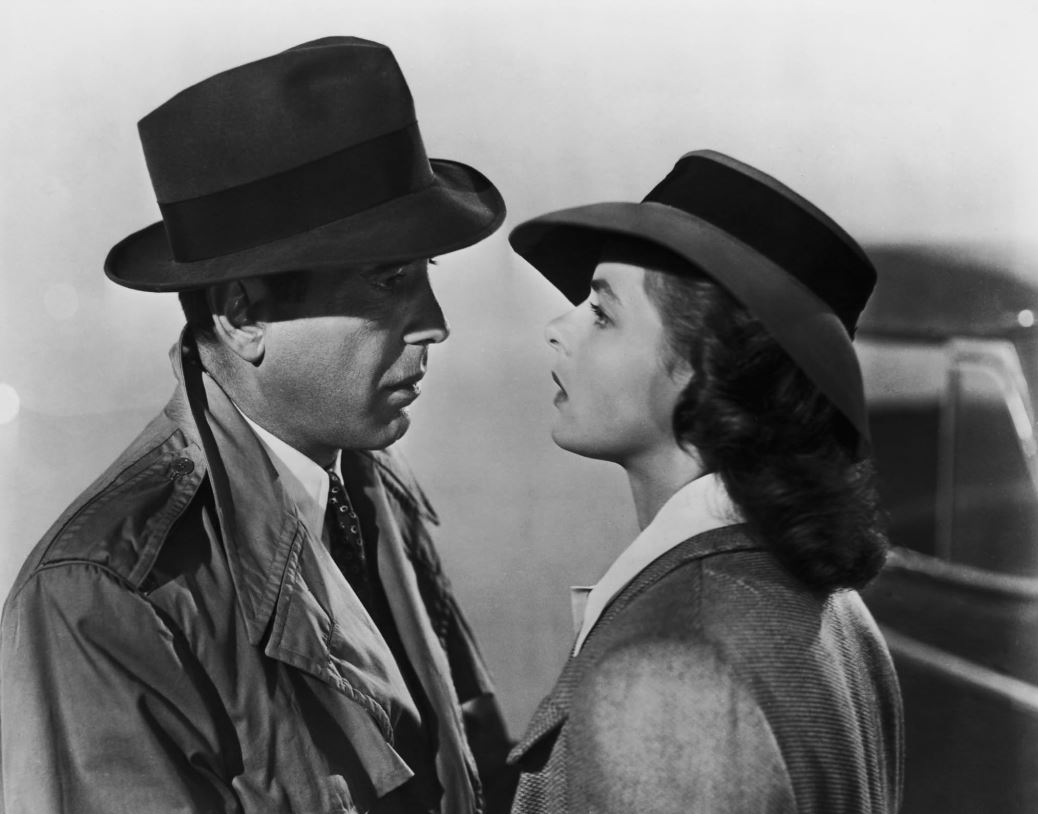 Ingrid Bergman with Humphrey Bogart in Casablanca 3